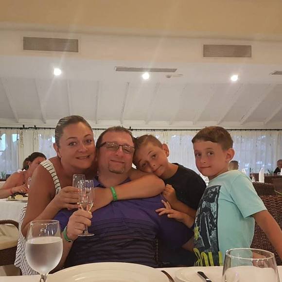 Meet your Posher, Lada - Picture 1 of 1